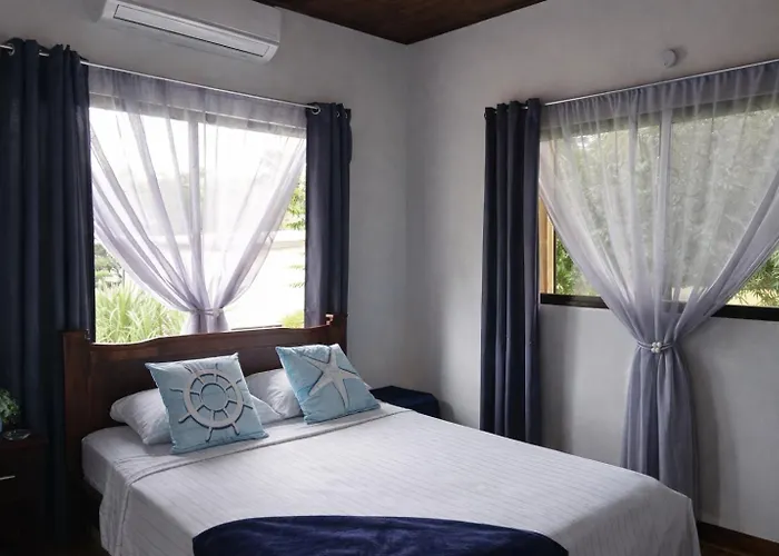 Appartement Marina, *